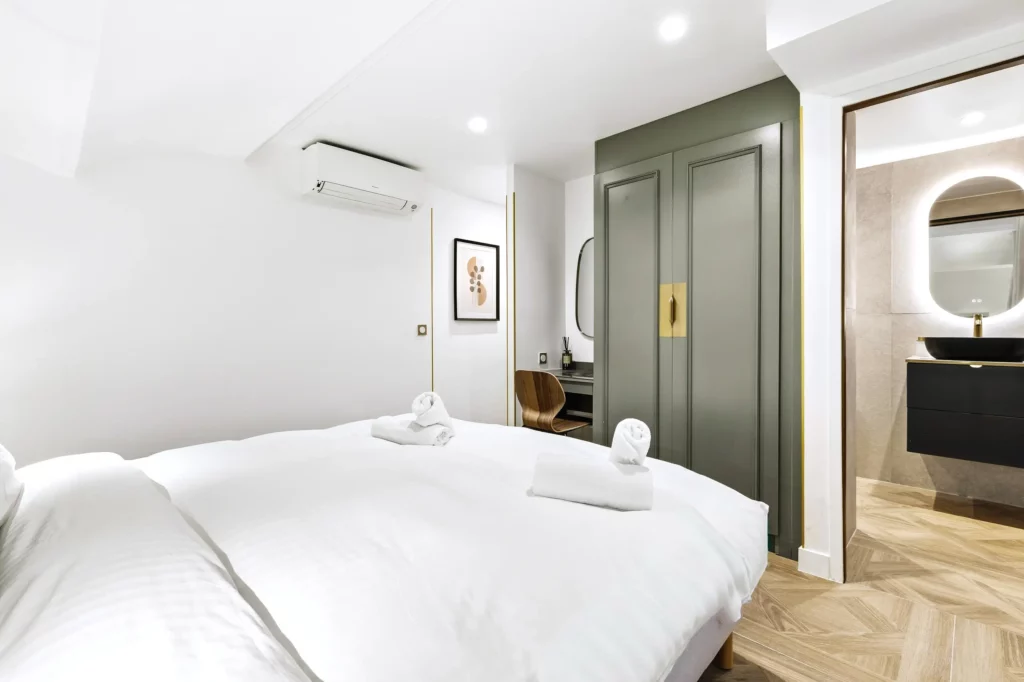 Les Lucioles 10 - photo 4