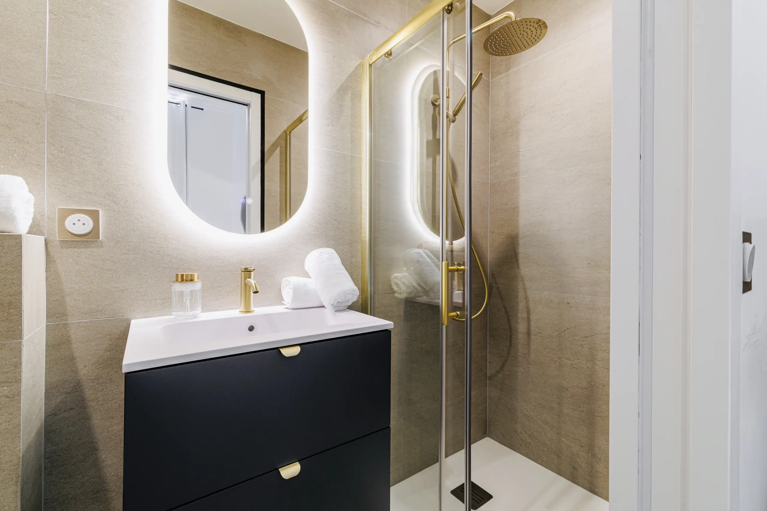 lucioles 7 - salle de bain