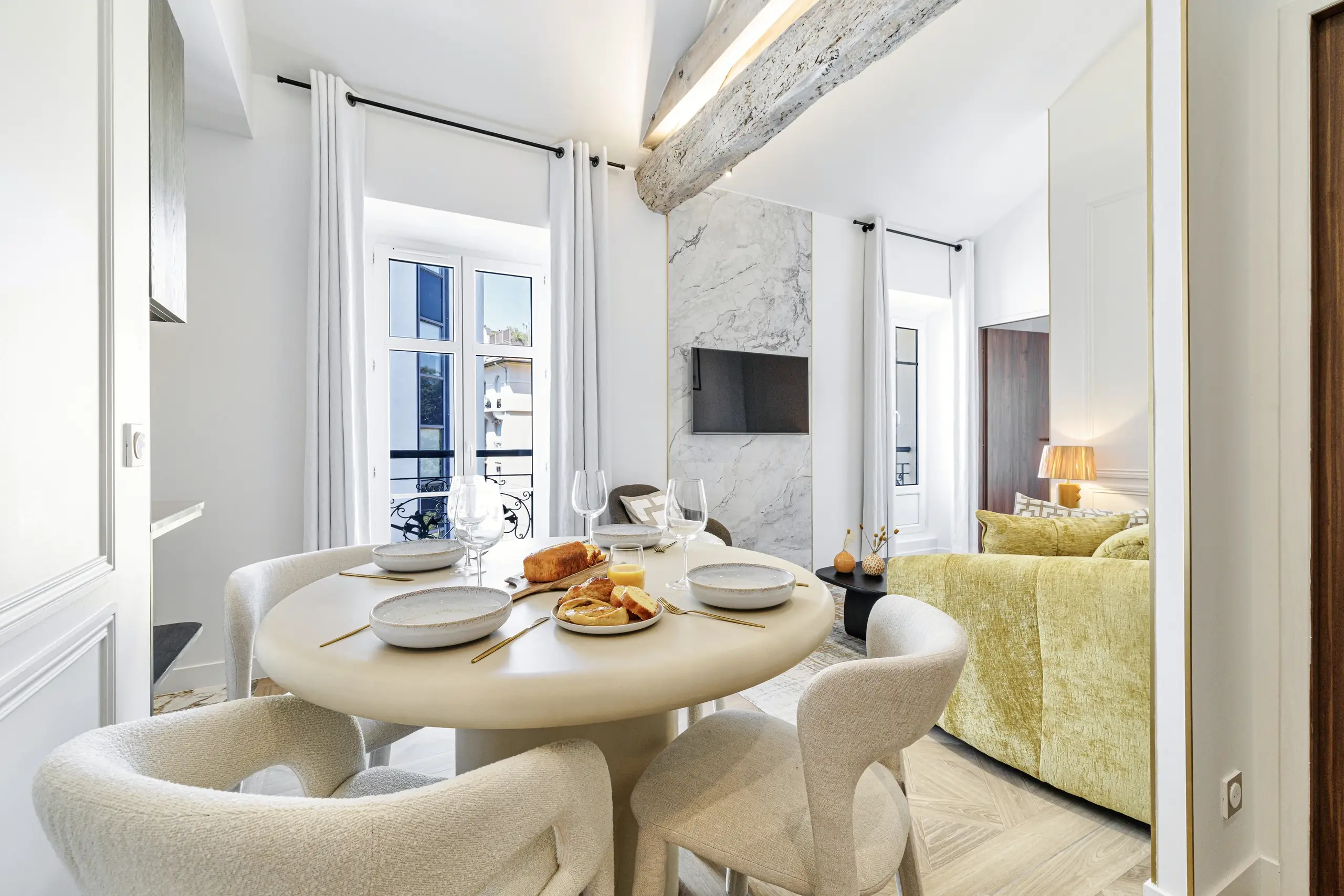 lucioles 8 - salon 2