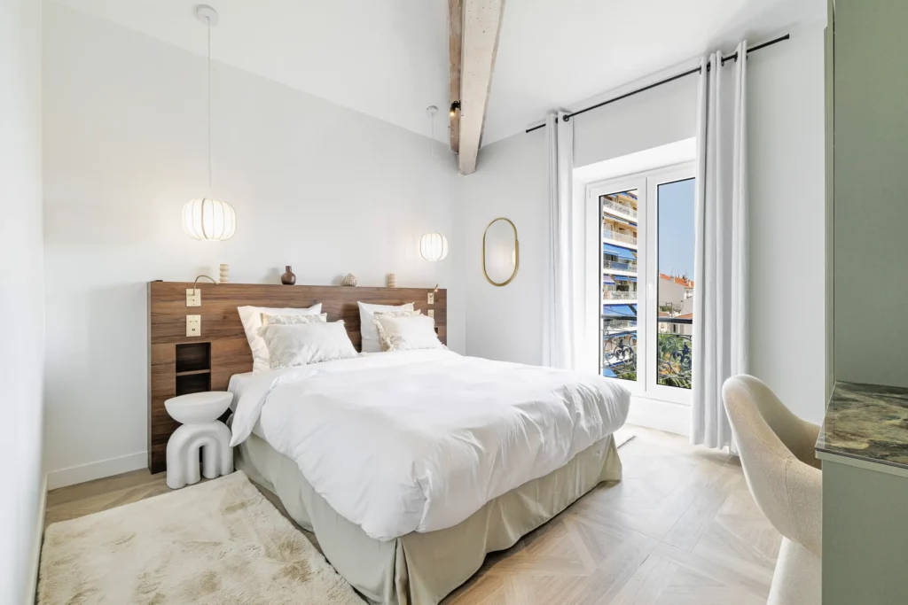 Les Lucioles 9 - photo 1